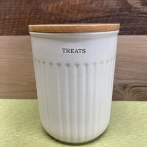 New : Treat Jar